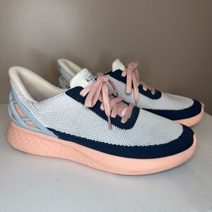 Kizik Athens Bahama Hands Free White-Pink-Navy Sneakers Women’s‎ 11 / Men’s 9.5